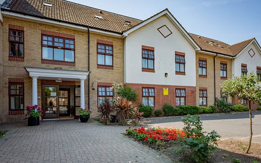 Derwent Lodge in Hounslow care home exterior